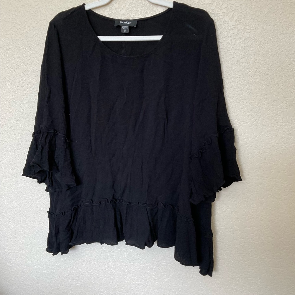 Karen kane black top
